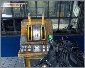 Droga zaprowadzi nas do windy, którą wjeżdżamy na wyższy poziom budynku, gdzie ukryto czasoszczelinę - - Strażnica (2) | Opis przejścia Singularity - Singularity - poradnik do gry