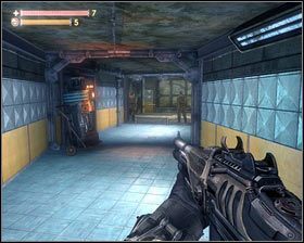 Przy pomocy wspomnianego wcześniej mechanizmu, przyzywamy windę [1], a następnie wjeżdżamy nią na wyższy poziom - - Strażnica (3) | Opis przejścia Singularity - Singularity - poradnik do gry