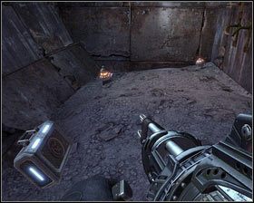 Zanim wrócimy do doktora Barisowa, niszczymy kratkę otworu wentylacyjnego [1], znajdującą się za maszyną ulepszającą - - Laboratoria osobliwości (2) | Opis przejścia Singularity - Singularity - poradnik do gry