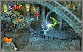 Zdejmij przy użyciu zaklęcia (WL ) włosy z głowy obydwu śpiących uczniów #1 , otrzymasz ostatni składnik eliksiru - napij się - Crabbe i Goyle | Opis przejścia - Rok 2 | LEGO Harry Potter Lata 1-4 - LEGO Harry Potter Lata 1-4 - poradnik do gry