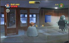 Identycznie postąp przy drugiej pasażerce - podaj jej lizaka (WL ) - Wieści z Azkabanu | Opis przejścia - Rok 3 | LEGO Harry Potter Lata 1-4 - LEGO Harry Potter Lata 1-4 - poradnik do gry