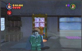 Otwórz kluczem gablotę z toporem, którego użyj (WL ) do rozłupania kolejnej przeszkody #1 - Wieści z Azkabanu | Opis przejścia - Rok 3 | LEGO Harry Potter Lata 1-4 - LEGO Harry Potter Lata 1-4 - poradnik do gry