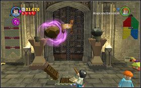 Napij się eliksiru siły i pociągnij za łańcuch, który znajduje się w centrum #1 - Koniec psot | Opis przejścia - Rok 3 | LEGO Harry Potter Lata 1-4 - LEGO Harry Potter Lata 1-4 - poradnik do gry