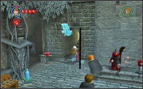Rozpoczynasz na dziedzińcu z fontanną (M3 - Zamek Hogwart #9 | Opis przejścia - Rok 3 | LEGO Harry Potter Lata 1-4 - LEGO Harry Potter Lata 1-4 - poradnik do gry