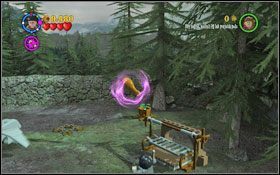 W konsekwencji beczka się przewróci, wypadnie z niej ryba, którą podaj Harodziobowi (WL ) #1 - Pocałunek Dementora | Opis przejścia - Rok 3 | LEGO Harry Potter Lata 1-4 - LEGO Harry Potter Lata 1-4 - poradnik do gry