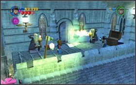 Użyj magii na różowym i fioletowym kwiatku - te zaczną się obracać, powstanie wir powietrzny, którym wylecisz na górę #1 - Mroczna Wieża | Opis przejścia - Rok 3 | LEGO Harry Potter Lata 1-4 - LEGO Harry Potter Lata 1-4 - poradnik do gry