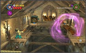 Przełącz się na bohatera po prawej i przeskocz dalej - ponownie przerzuć platformę (WL) na drugą stronę #1 - Mroczna Wieża | Opis przejścia - Rok 3 | LEGO Harry Potter Lata 1-4 - LEGO Harry Potter Lata 1-4 - poradnik do gry