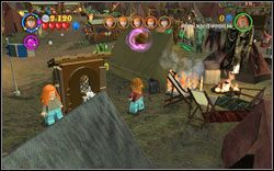 Gryffindor (czerwony): Odszukaj osiem płomieni, które możesz ugasić wodą z beczułki (WL ) - Puchar świata w quidditchu | Bonusy - Rok 4 | LEGO Harry Potter Lata 1-4 - LEGO Harry Potter Lata 1-4 - poradnik do gry