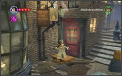 Podejrzany Czarodziej: Zniszcz skrzynię na stole, a następnie stań na tymże stoliku - Ulica Śmiertelnego Nokturnu | Bonusy - Dziurawy Kocioł - LEGO Harry Potter Lata 1-4 - poradnik do gry