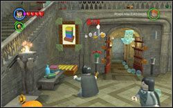 W pomieszczeniu znajdziesz sześć świeczników - 1. Hol Główny | Bonusy - Hogwart | LEGO Harry Potter Lata 1-4 - LEGO Harry Potter Lata 1-4 - poradnik do gry