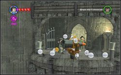 Penelopa Clearwater: Zaraz po wejściu użyj magii na bramie po lewej, a następnie złóż rozsypane klocki (WL ) w całość - 20. Wieża Revenclawu | Bonusy - Hogwart | LEGO Harry Potter Lata 1-4 - LEGO Harry Potter Lata 1-4 - poradnik do gry