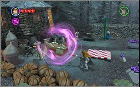 Odwróć kocioł stojący przy drzwiczkach - 25. Ogród Hagrida | Bonusy - Hogwart | LEGO Harry Potter Lata 1-4 - LEGO Harry Potter Lata 1-4 - poradnik do gry