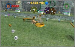 Harry (quidditch): Skorzystaj z Hermiony i Krzywołapa aby wykopać pięć oznaczonych miejsc - 29. Boisko treningowe Quidditch | Bonusy - Hogwart | LEGO Harry Potter Lata 1-4 - LEGO Harry Potter Lata 1-4 - poradnik do gry