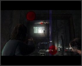 Podbiegamy więc do niego szybko i chwytamy, wciskając F [1] - Rozdział 3 - Krew, pot i łzy (1) - Opis przejścia - Kane & Lynch 2: Dog Days - poradnik do gry