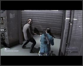 Zanim ktokolwiek nas zauważy, szybko zabijamy dwóch pobliskich strażników [1], a następnie chowamy się za taśmą bagażowa - Rozdział 11 - Bilet w jedną stronę (2) - Opis przejścia - Kane & Lynch 2: Dog Days - poradnik do gry