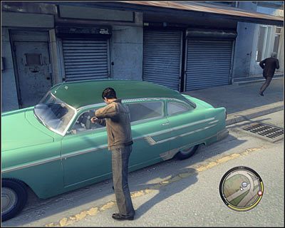Nowe samochody najbezpieczniej jest kraść z ulicy, wybierając szybszą opcję wybicia szyby po stronie kierowcy - Samochody w Mafia II | Porady - Mafia II - poradnik do gry