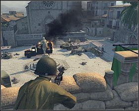 W trakcie ostrzału warto celować w zaparkowane na placu ciężarówki #1 , gdyż eksplozje pozwolą Ci szybciej pozbywać się stojących w ich pobliżu przeciwników - Rozdział 1 - Stary kraj | Opis przejścia Mafia II - Mafia II - poradnik do gry