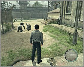 Możesz się popytać skazańców o wskazanie Ci miejsca pobytu Leo, ale nie jest to wymagane - Rozdział 6 - Dobrze spędzony czas (1) | Opis przejścia Mafia II - Mafia II - poradnik do gry