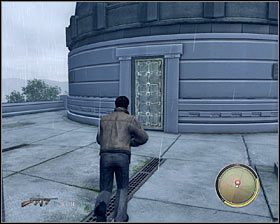 Rozejrzyj się dokładnie po dachu, a odnajdziesz tu jeden z numerów Playboya #1 - Rozdział 15 - Per aspera ad astra (1) | Opis przejścia Mafia II - Mafia II - poradnik do gry