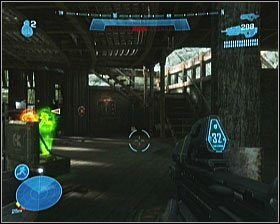 Następnie przebiegnij do sąsiedniego budynku, po drodze unikając opisany wcześniej pojazd przeciwnika - Etap III- Oni- Sword Base (1) | Opis przejścia Halo Reach - Halo: Reach - poradnik do gry