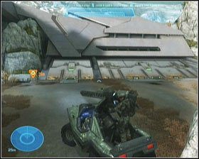 Jadąc tamta drogą docieramy po raz koleiny przed bazę - Etap III- Oni- Sword Base (2) | Opis przejścia Halo Reach - Halo: Reach - poradnik do gry