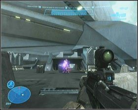 Wracając do bazy w górę betonowej drogi, raz jeszcze będziesz atakowany - Etap III- Oni- Sword Base (2) | Opis przejścia Halo Reach - Halo: Reach - poradnik do gry