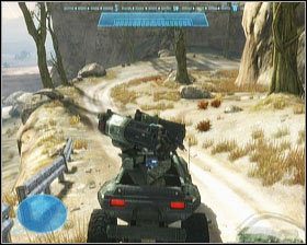 Po wyeliminowaniu wszystkich oponentów, nad planszą pojawi się sojuszniczy obiekt latający i zrzuci Ci terenówkę - Etap V- On the Tip of the Spear (1) | Opis przejścia Halo Reach - Halo: Reach - poradnik do gry