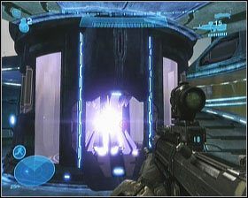W ten sposób dotrzesz do wielkiego działa przeciwlotniczego, będącego w rękach Covenantów - Etap V- On the Tip of the Spear (1) | Opis przejścia Halo Reach - Halo: Reach - poradnik do gry