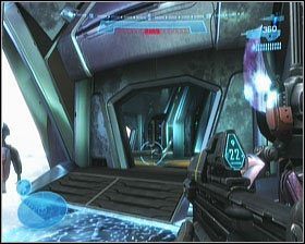 Teraz wystarczy już tylko wlecieć (omijając w ten sposób wszystkich oponentów na ziemi) na górną część wieży i wysiąść z pojazdu - Etap V- On the Tip of the Spear (2) | Opis przejścia Halo Reach - Halo: Reach - poradnik do gry