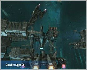 Teraz możesz już skierować się w stronę schodów prowadzących do kosmicznego odrzutowca (po drodze mijając kolejny Data Pad, dostępny wyłącznie na najwyższym poziomie trudności) - Etap VI- Long Night of Solace (1) | Opis przejścia Halo Reach - Halo: Reach - poradnik do gry