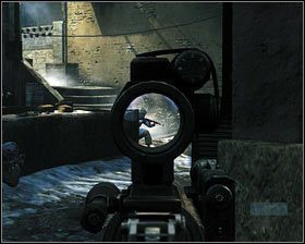 Najpierw zabijamy Taliba na dachu [1], a następnie pozostałych dwóch na dole [2] - Wejście (2) | Opis przejścia Medal of Honor - Medal of Honor - poradnik do gry