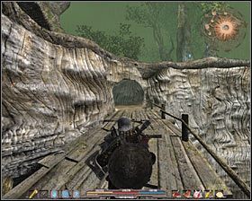 Przejdź przez drzwi, które odblokował Ci Calamus i ruszaj prosto - Bagna (6) | Zadania główne Arcania Gothic 4 - Arcania: Gothic 4 - poradnik do gry