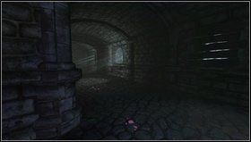 Podążamy przed siebie - jedne z drzwi nagle otworzą się - Amnesia Mroczny Obłęd: Old Archives | Opis przejścia - Amnesia: Mroczny Obłęd - poradnik do gry