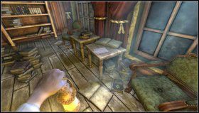 Żeby naprawić windę wracamy do głównego pomieszczenia i wchodzimy po schodach - Amnesia Mroczny Obłęd: Back Hall - Study | Opis przejścia - Amnesia: Mroczny Obłęd - poradnik do gry