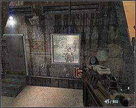 Wyceluj w widoczny w oddali bunkier, a konkretnie w kawałek muru w okolicy okna, przy którym stoi przeciwnik #1 - Dekret prezydenta (2) | Opis przejścia gry | Call of Duty Black Ops - Call of Duty: Black Ops - poradnik do gry