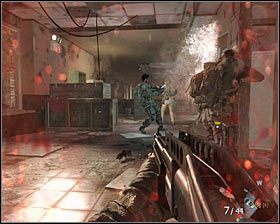 W kolejnym pomieszczeniu przebywa dwóch przeciwników i musisz ich błyskawicznie zlikwidować #1 - Zdrajca (1) | Opis przejścia gry | Call of Duty Black Ops - Call of Duty: Black Ops - poradnik do gry