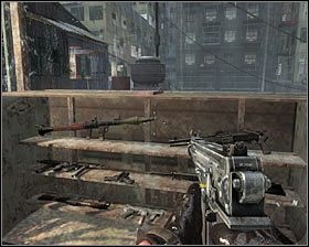 Zbadaj obszar na wprost od miejsca, w którym teraz stoisz, a odnajdziesz dane wywiadu #1 - Liczby (2) | Opis przejścia gry | Call of Duty Black Ops - Call of Duty: Black Ops - poradnik do gry