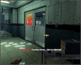 Pierwsze dla tej misji dane wywiadu odnajdziesz na maszynie służącej do sprzedaży papierosów #1 - Powracająca pamięć | Opis przejścia gry | Call of Duty Black Ops - Call of Duty: Black Ops - poradnik do gry