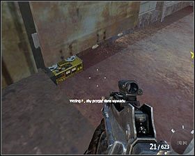 Przejdź przez lewy kontener #1 , eliminując z tego miejsca pojawiających się w oddali przeciwników - Odkupienie (1) | Opis przejścia gry | Call of Duty Black Ops - Call of Duty: Black Ops - poradnik do gry