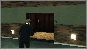 Wybiegnij z pokoju i rozpraw się z kolejną grupą oponentów [1] , których spotkasz w pomieszczeniu z dużym pulpitem - Monaco - Your basic Russian Oligarch... (2) | Opis przejścia gry 007 Blood Stone - 007: Blood Stone - poradnik do gry