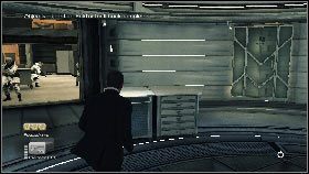 Podejdź do pulpitu [1] i użyj na nim swojego telefonu - Siberia - Not all fun and games (2) | Opis przejścia gry 007 Blood Stone - 007: Blood Stone - poradnik do gry