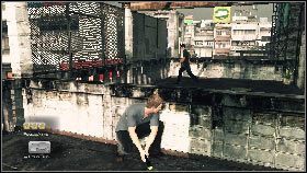 Po walce wskocz na drewniane skrzynie [1] i wejdź po drabinie na górę - Bangkok - Old friends, new enemies (1) | Opis przejścia gry 007 Blood Stone - 007: Blood Stone - poradnik do gry