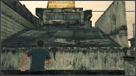 Wyeliminuj stojącego do ciebie tyłem wroga [1] i wskocz na pochylony dach z lewej [2] - Bangkok - Old friends, new enemies (1) | Opis przejścia gry 007 Blood Stone - 007: Blood Stone - poradnik do gry