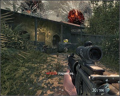 Po udanej ucieczce samochodem i znalezieniu się w nowym miejscu musisz dotrzeć do pokazanego na powyższym screenie budynku, za którym w oddali będzie dochodziło do potężnych eksplozji - Dane wywiadu - Operation 40 ation 40 | Dane wywiadu | Call of Duty Black Ops - Call of Duty: Black Ops - poradnik do gry