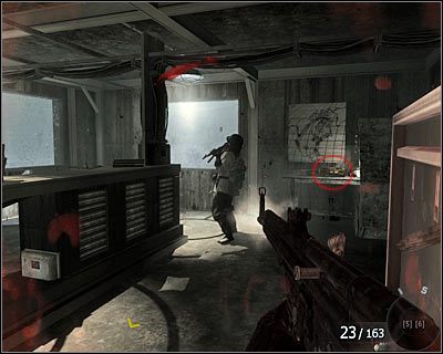 Już po zlikwidowaniu przeciwników przejdź do sąsiedniego pomieszczenia i obróć się w prawo - Dane wywiadu - Projekt Nova | Dane wywiadu | Call of Duty Black Ops - Call of Duty: Black Ops - poradnik do gry