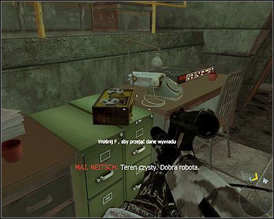 Sekret odnajdziesz po lewej stronie, niedaleko telefonu - Dane wywiadu - WMD | Dane wywiadu | Call of Duty Black Ops - Call of Duty: Black Ops - poradnik do gry