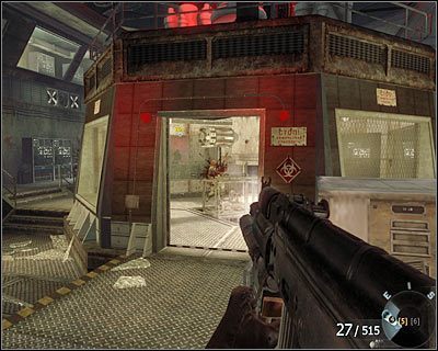 Po dotarciu do laboratorium wejdź do centralnego pomieszczenia pilnowanego przez jednego wartownika - Dane wywiadu - Odrodzenie | Dane wywiadu | Call of Duty Black Ops - Call of Duty: Black Ops - poradnik do gry