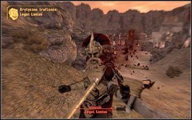 UWAGA: Jeśli ulepszyłeś armię Sekuritronów oraz teraz je aktywowałeś, przybędą z pomocą - Żadnych Bogów, żadnych panów | Zapora Hoovera | Solucja Fallout New Vegas - Fallout: New Vegas - poradnik do gry