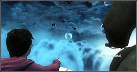 Chwilę później po raz drugi wzbijemy się w powietrze, by odeprzeć największą falę oponentów - Misja 1- Siedmiu Potterów | Opis przejścia Harry Potter i Insygnia Śmierci - Harry Potter i Insygnia Śmierci - część 1 - poradnik do gry