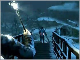 Aby jednak trafić na wspomniane schody, będziesz musiał zniszczyć ostatnią już zaporę z kamieni - Misja 17- Mroźna noc (2) | Opis przejścia Harry Potter i Insygnia Śmierci - Harry Potter i Insygnia Śmierci - część 1 - poradnik do gry